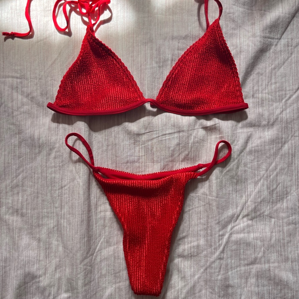 Frankie’s red bikini